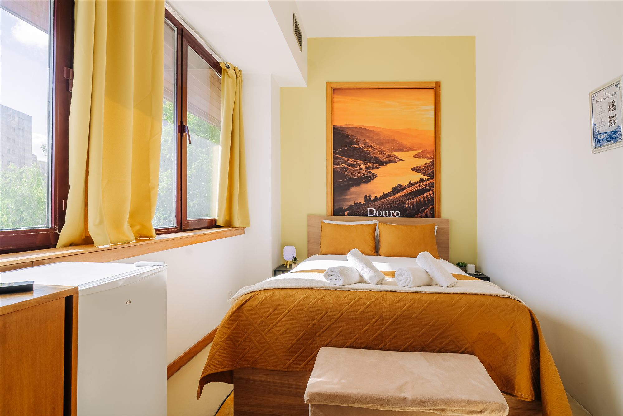 Douro private room — view 3