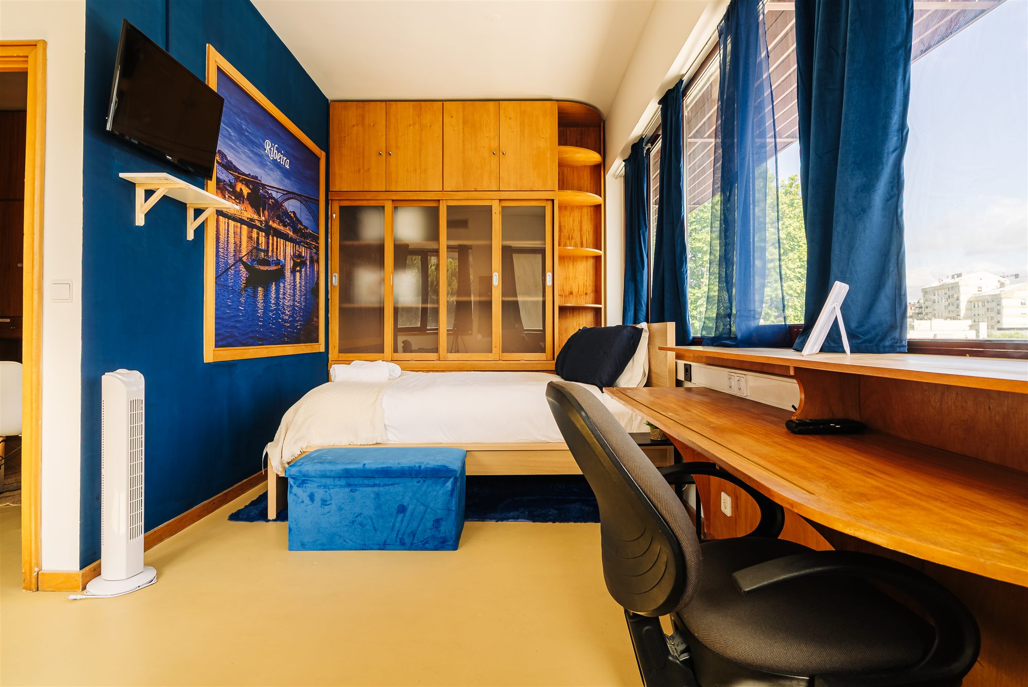 Ribeira private room — view 2