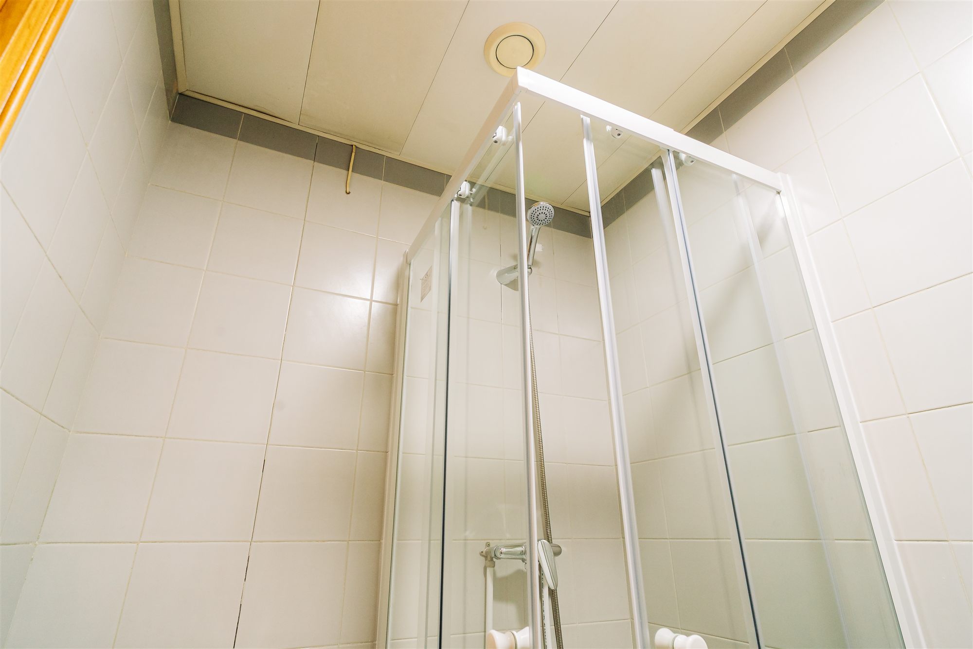 Shared shower room at Porto Peace Haven
